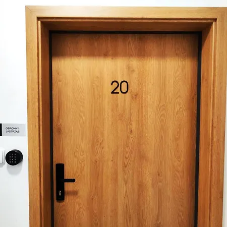 Obronny Jastrzab - 6os Jastrzębia Góra